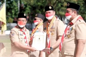 Adnan Terima Penghargaan Tertinggi Kepramukaan