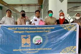 Masika ICMI Sulsel Wakafkan 1.000 Al Qur’an