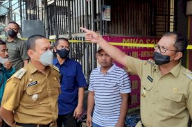 Danny Pomanto Kunjungi Kebakaran Depan GOR Sudiang