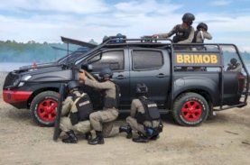 Detasemen Anti Anarki 45 Brimob Bone Bubarkan Massa di Kampung Nelayan Bajoe