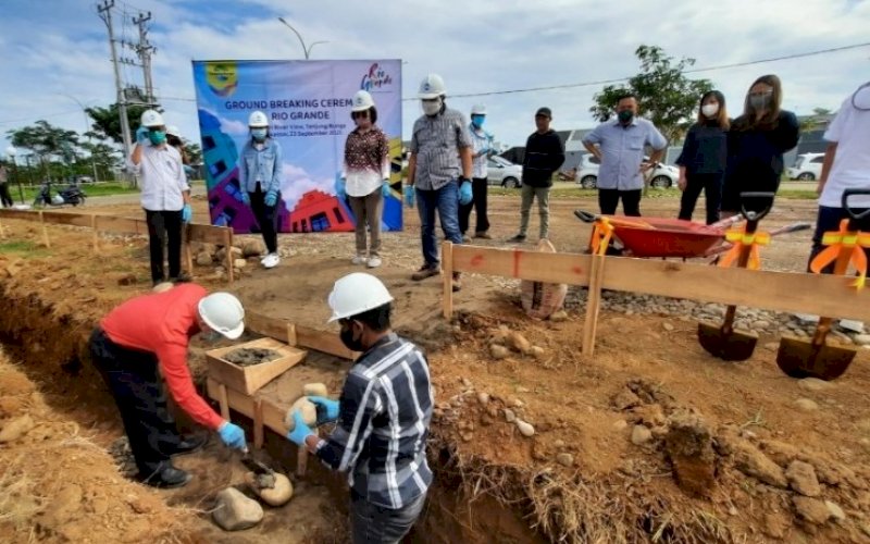 GROUNDBREAKING. PT GMTD Tbk melakukan groundbreaking produk ruko komersial teranyar Rio Grande tahap 1 di Green River View, Kamis (23/9/2021). foto: istimewa