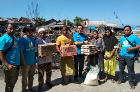 Gelora dan Blue Helmet Bantu Korban Kebakaran di Takalar