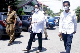 Peduli Pendidikan, Debbie Rusdin Kunjungi SMKN 1 Makassar