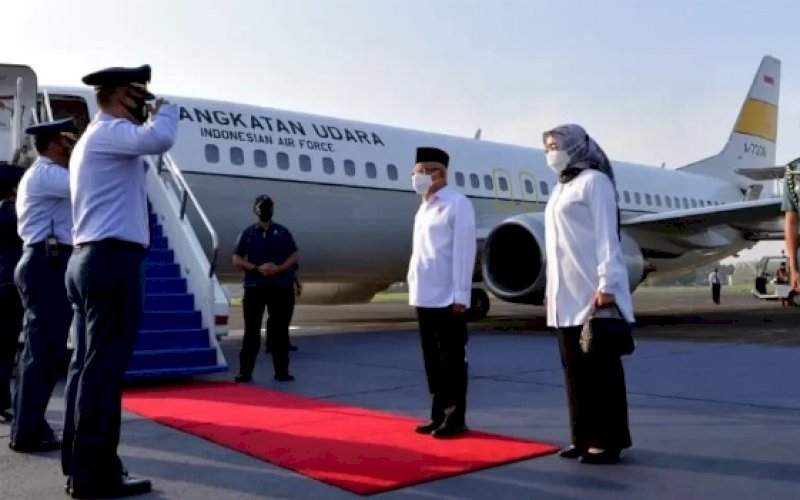 KUNKER. Wapres RI, Ma&rsquo;ruf Amin, bertolak ke Ambon untuk melakukan rangkaian kegiatan pada kunjungan kerja di Provinsi Maluku, Rabu (13/10/2021) pagi. foto: istimewa 