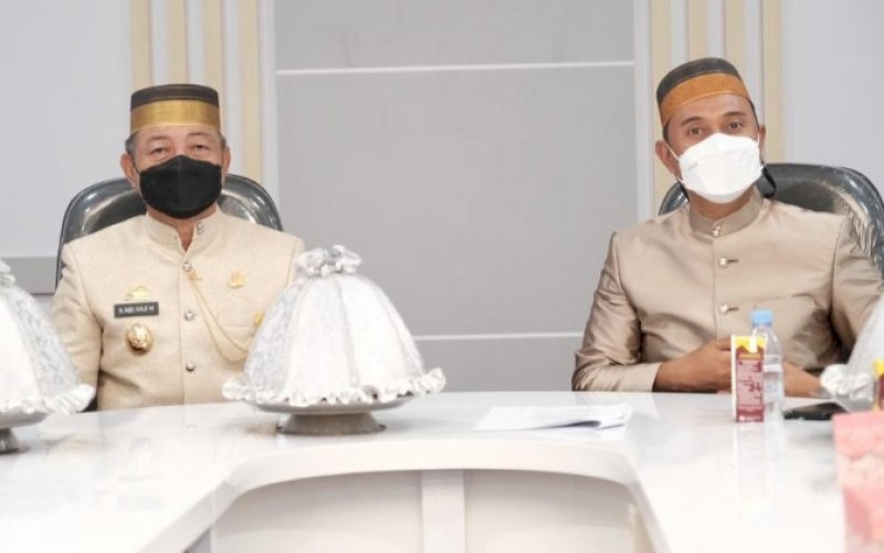 Abd Rauf Malaganni (kiri)-Azhari Aziz. foto: istimewa