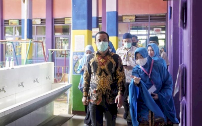 GEBYAR PAUD. Plt Gubernur Sulsel, Andi Sudirman Sulaiman, menghadiri Gebyar PAUD Insan Masagena 2021 di halaman PAUD-TPA-KB-TK Insan Masagena di Jl Hertasning, Makassar, Sabtu (27/11/2021). foto: istimewa