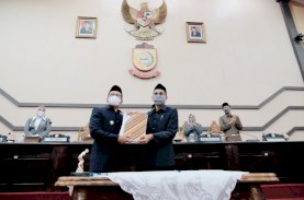 DPRD-Pemkot Makassar Tetapkan APBD 2022 Jadi Perda