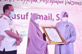 Hari Ibu, Indira dan Fatmawati Dianugerahi Penghargaan Perempuan Inspirator