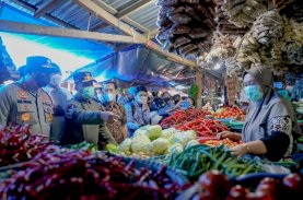 Plt Gubernur Sulsel Instruksikan Tindak Tegas Pelaku Pemain Harga Jelang Nataru