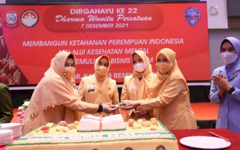 HUT. Acara HUT DWP ke-22 tingkat Kota Makassar di Four Points by Sheraton&nbsp; Hotel Makassar, Kamis (16/12/2022). foto: istimewa