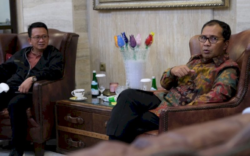PERTEMUAN. Wali Kota Makassar Moh Ramdhan Pomanto menerima Kepala BBPPPKS Makassar Andi Asnandar di Kediaman Pribadinya, Jl Amirullah, Kota Makassar, Kamis (9/12/2021). foto: istimewa