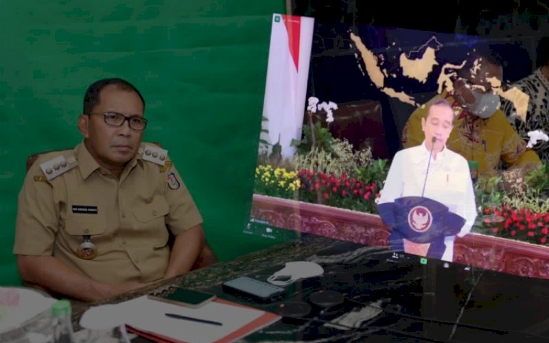 PENGARAHAN VIRTUAL. Wali Kota Makassar Moh Ramdhan Pomanto mengikuti pengarahan Presiden RI Joko Widodo terkait bahaya varian baru virus Covid-19, B.1.1.529 atau varian Omicron secara virtual, Kamis (16/12/2021). foto: istimewa