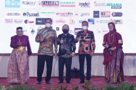 Danny Pomanto Raih Penghargaan Khusus Kepala Daerah Peduli Penyiaran