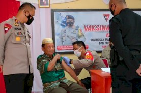 Vaksinasi Massal Brimob Bone Dipadati Ribuan Warga