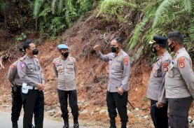 Kapolres Palopo Tinjau Lokasi Longsor