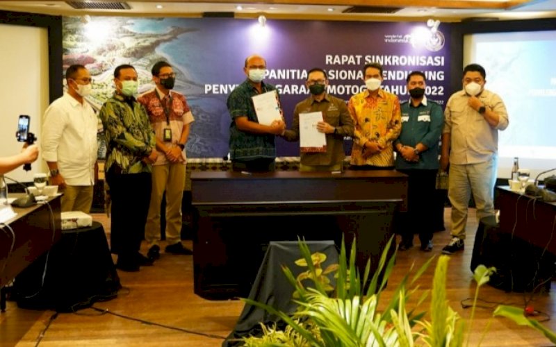 KERJA SAMA. BPPD Provinsi Sulsel dan ITDC melakukan penandatanganan nota kesepahaman di Sirkuit Mandalika, Kabupaten Lombok Tengah, Nusa Tenggara Barat, Selasa (11/1/2022). Turut hadir Menparekraf Sandiaga Salahuddin Uno dan Plt Gubernur Sulsel Andi Sudirman Sulaiman. foto: istimewa