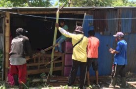 Warga Rela Bongkar Rumahnya di Kawasan Pantai Merpati