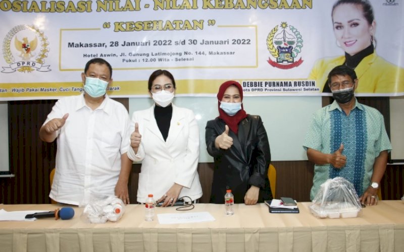 SOSIALISASI. Anggota DPRD Provinsi Sulsel dari Fraksi Golkar, Andi Debbie Purnama Rusdin, menggelar sosialisasi nilai-nilai kebangsaan tentang kesehatan di Hotel Aswin Makassar, Sabtu (29/1/2022). foto: istimewa