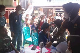 Camat Sangkarrang Gelar Vaksinasi di Pulau Lumu-lumu