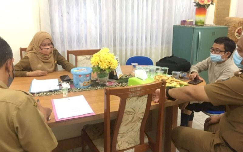 RAPAT. Rapat mendukung program Aksi Stop Stunting yang digelar Bidang Kesehatan Masyarakat pada Dinas Kesehatan Sulsel, Senin (14/2/2022). foto: istimewa