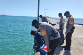 Tak Kenal Lelah dan Hari Libur, Brimob Bone Lakukan Ini