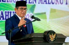 Bupati Maluku Tenggara Raih Penghargaan Inisiator Olahraga Indonesia 2022