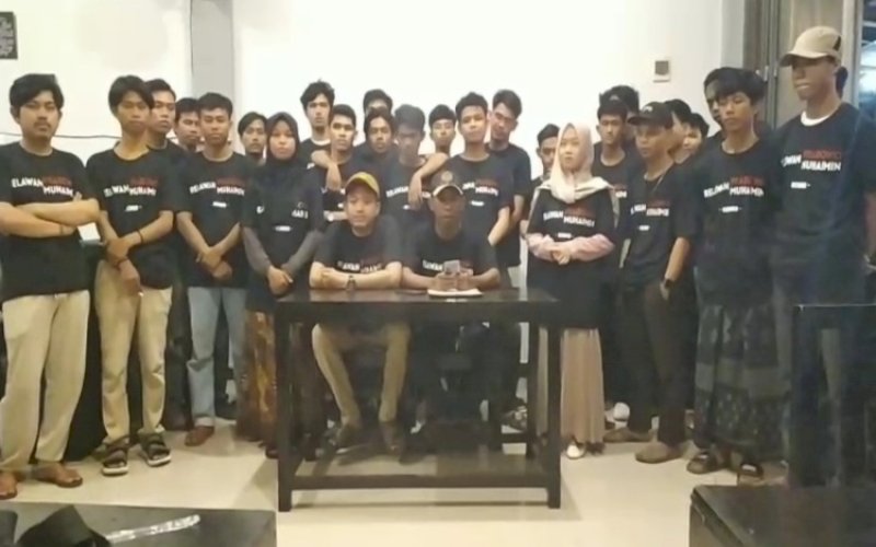 DEKLARASI. REBORN Sulsel melakukan deklarasi Calon Presiden dan Calon Wakil Presiden, Prabowo Subianto dan Muhaimin Iskandar pada Pilpres 2024 mendatang di Kabupaten Bone, Sulsel, Kamis (10/2/2022) malam. foto: istimewa