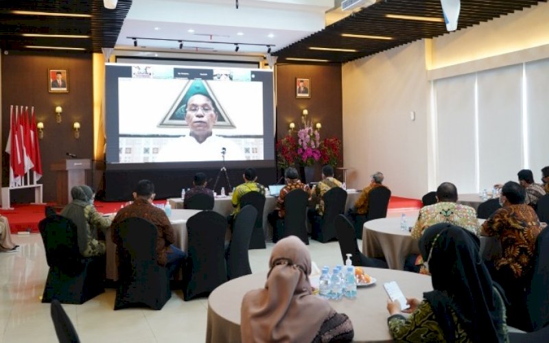 RAKERNAS. PT Pelindo Jasa Maritim, Subholding PT Pelabuhan Indonesia (Persero), menggelar Rapat Kerja Nasional (Rakernas) yang pertama pascapenggabungan empat Pelindo pada 1 Oktober 2021 dan dilakukan inbreng saham pada 3 Januari 2022 di Ruang Serbaguna Lantai 7 Kantor Pelindo di Makassar dan online melalui aplikasi zoom, Jumat (18/2/2022) lalu. foto: istimewa