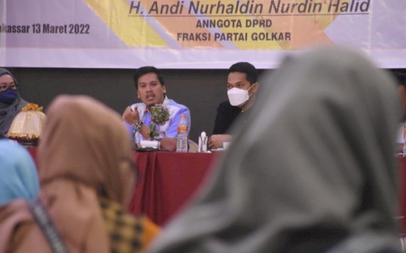 SOSIALISASI PERDA. Anggota DPRD Kota Makassar, Andi Nurhaldin Nurdin Halid, menggelar Sosialisasi Perda Nomor 6 tahun 2019 tentang Kepemudaan di Hotel Horison Ultima Makassar, Minggu (13/3/2022). foto: istimewa