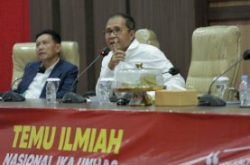 Danny Pomanto Gaungkan Sombere dan Smart City pada Temu Ilmiah Nasional IKA Unhas