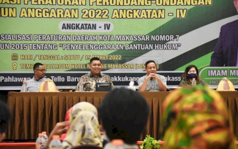 SOSIALISASI PERDA. Anggota DPRD Kota Makassar, Imam Musakkar, menggelar sosialisasi Perda nomor 7 tahun 2015 tentang Penyelenggaraan Bantuan Hukum di Hotel MaxOne Makassar, Sabtu (19/3/2022). foto: istimewa