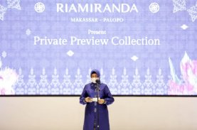Fashion Show Riamiranda, Indira Apresiasi Karya Kawula Muda