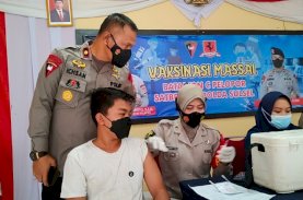 Jelang Ramadan 1443 H, Brimob Bone Kembali Gelar Vaksinasi Massal