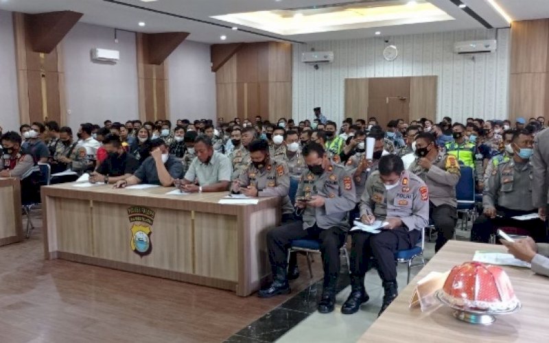 TES PSIKOLOGI. Polres Palopo menggelar rangkaian tes psikologi bagi personel di Aula Tantya Sudhirajati Polres Palopo, Rabu (9/3/2022). foto: istimewa
