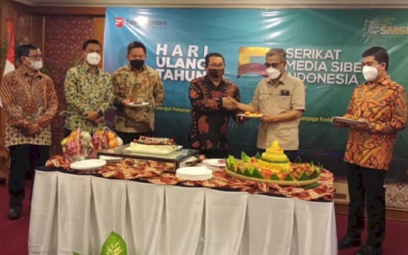 HUT SMSI. Acara menyambut Hari Ulang Tahun (HUT) Ke-5 SMSI di Hotel Jayakarta, Jakarta, Senin (7/3/2022) malam. foto: istimewa