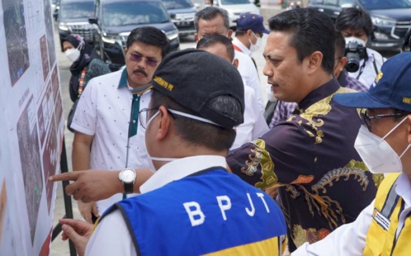 KUNJUNGAN SPESIFIK. Komisi V DPR RI yang dipimpin Andi Iwan Darmawan Aras melakukan kunjungan spesifik ke Makassar New Port (MNP), Kamis (31/3/2022). foto: istimewa