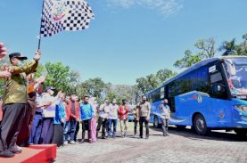 Gubernur Sulsel Melepas Mudik Gratis bagi Mahasiswa dan Masyarakat Umum