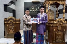 Rudianto Lallo Serahkan Bantuan Hibah Pemkot Makassar di Masjid Taqwa