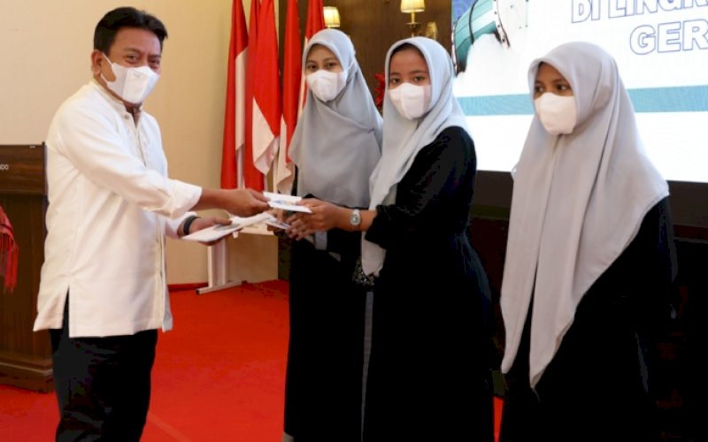 PELINDO BERBAGI. PT Pelindo Jasa Maritim, Subholding PT Pelabuhan Indonesia (Persero) atau Pelindo Grup menggelar Pelindo Berbagi Ramadan 1443 H/2022 M, Selasa (19/4/2022). foto: istimewa