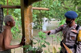 Banjir di Sejumlah Daerah, Brimob Bone Lakukan Ini