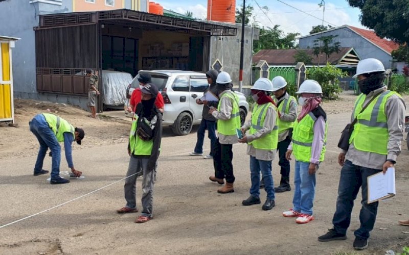 PENANGANAN JALAN. Dinas PUTR Sulsel melanjutkan penanganan pada ruas jalan di Boro, Kabupaten Jeneponto. foto: istimewa