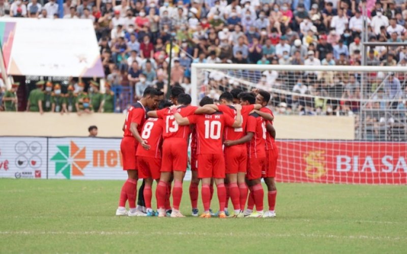 GAGAL LAGI. Timnas U-23 Indonesia gagal melangkah ke babak final cabang olahraga sepak bola SEA Games 2021 setelah di babak semifinal ditundukkan Thailand 0-1 di Stadion Thien Truong, Hanoi, Vietnam, Kamis (19/5/2022) sore. foto: istimewa