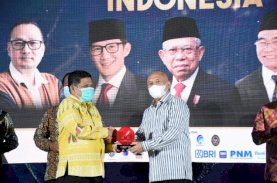 Dukung Peningkatkan UMKM, Gubernur Sulsel Raih Penghargaan Merdeka Award