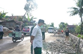 Gubernur Sulsel Tinjau Ruas Jalan Pekkae-Takkalalla