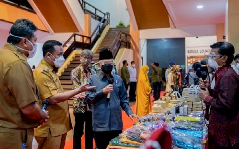PENGEMBANGAN UMKM. Pemprov Sulsel di bawah kepemimpinan Gubernur Sulsel, Andi Sudirman Sulaiman, terus mendorong pengembangan dan peningkatan UMKM di Sulseĺ. foto: istimewa
