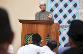 Gubernur Sulsel Salat Subuh Berjemaah Bersama Warga Bantaeng di Masjid Raya