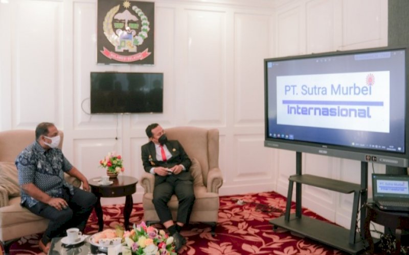 PERTEMUAN. Investor asal Hongkong Mr Thirupathi Nachiappan menemui Gubernur Sulsel Andi Sudirman Sulaiman di Baruga Lounge Kantor Gubernur Sulsel, Senin (20/6/2022). foto: istimewa