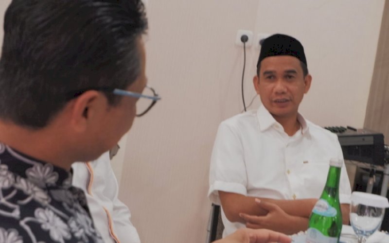 PERTEMEMUAN. Ketua DPRD Kota Makassar Rudianto Lallo menjamu Imam Masjid Islamic Center of New York Muhammad Shamsi Ali di Baruga Karaeng Matoaya, Rumah Jabatan&nbsp;Ketua DPRD Kota Makassar di Jl Letjen Hertasning, Kota Makassar, Rabu (22/6/2022). foto: istimewa