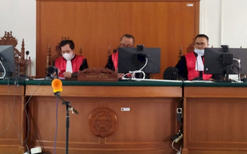 PERSIDANGAN. Lanjutan sidag kasus dugaan korupsi pembangunan Rumah Sakit (RS) Batua, Kota Makassar, di Pengadilan Tindak Pidana Korupsi pada Pengadilan Negeri Makassar, Senin (25/5/2022). foto: istimewa