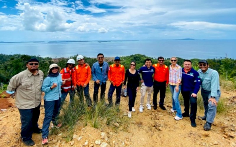 KUNJUNGAN. Vice President (VP) Director PT Vale Indonesia Tbk (PT Vale), Adriansyah Chaniago, melakukan peninjauan ke lokasi mega proyek pembangunan pabrik nikel di Blok Bahodopi, Sulawesi Tengah (Sulteng), Minggu-Senin (22-23/5/2022). foto: istimewa